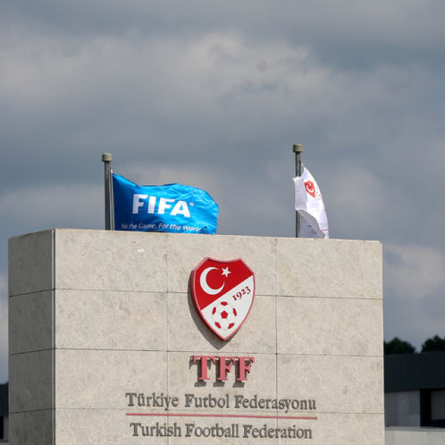 PFDK'dan G.Saray ve F.Bahçe'ye ceza!