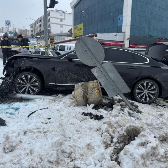 Yozgat’ta iki otomobil çarpıştı: 1 ölü, 1 yaralı