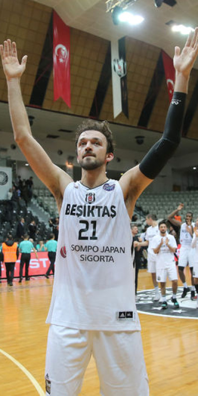 Sertaç Şanlı yeniden Beşiktaş'ta!
