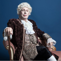 Neden kendi saçları yerine peruk takıyorlardı?