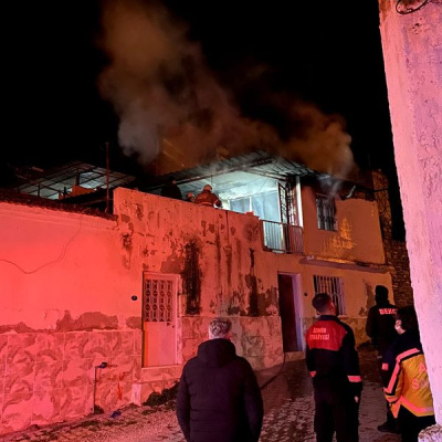 İzmir'de müstakil evde yangın: 1 ölü