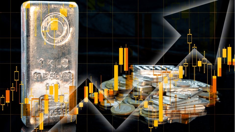 Gümüş rekora doymuyor