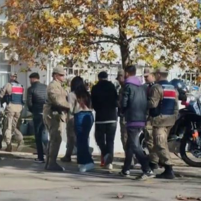 2 buçuk ton portakal çaldılar!