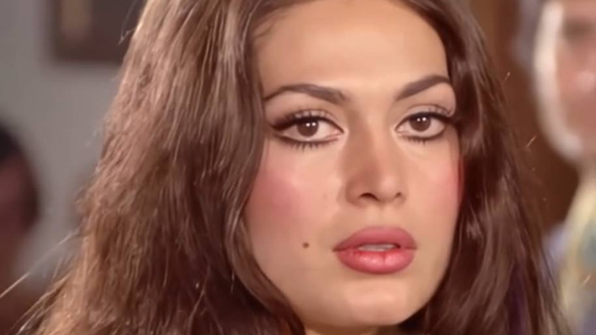 Türkan Şoray kirpiği, oyalarda motif olmuş