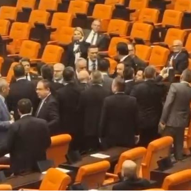 Meclis'te İsmet İnönü polemiği