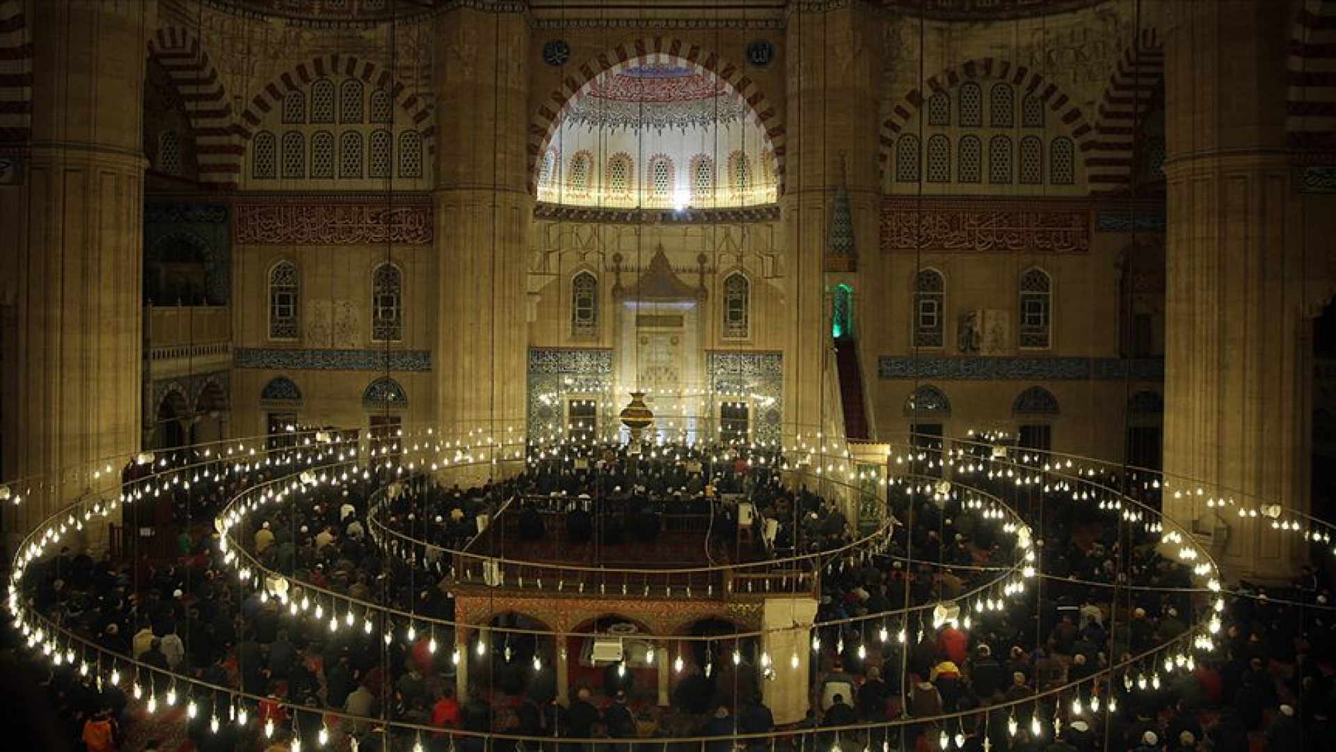 KANDİL GECESİ ZİKİRLERİ VE TESBİHLERİ: Miraç Kandili çekilecek zikirler ve tesbihler neler? Miraç Kandilinde hangi tesbihler ve zikirler çekilir?