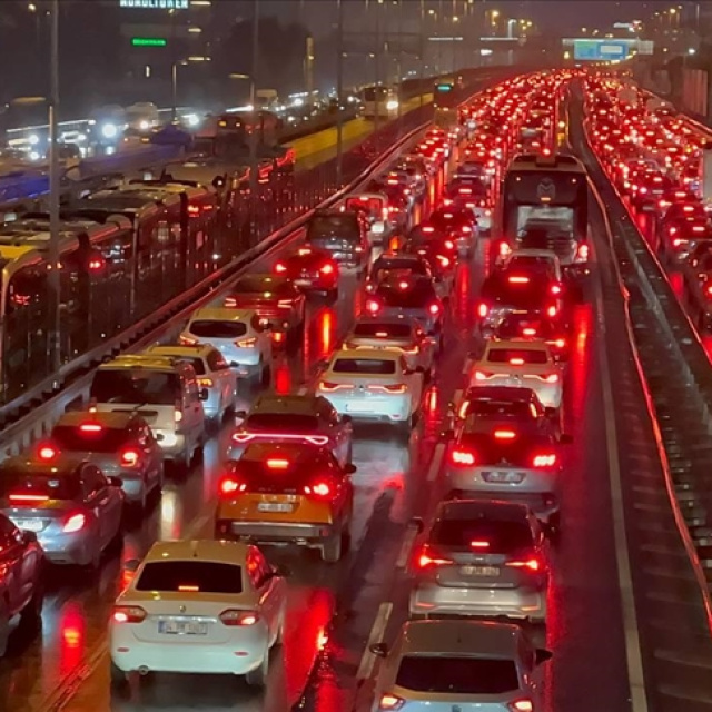 İstanbul trafiği yüzde 85'e ulaştı