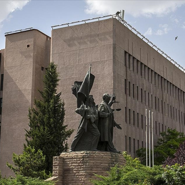 İhale fesadı soruşturmasında 5 tutuklama