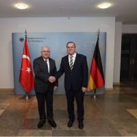 Bakan Güler Alman mevkidaşı Pistorius ile görüştü