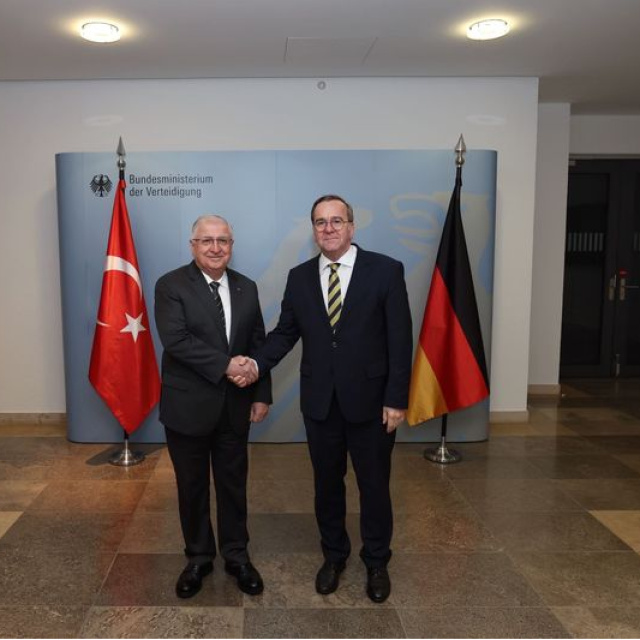 Bakan Güler Alman mevkidaşı Pistorius ile görüştü