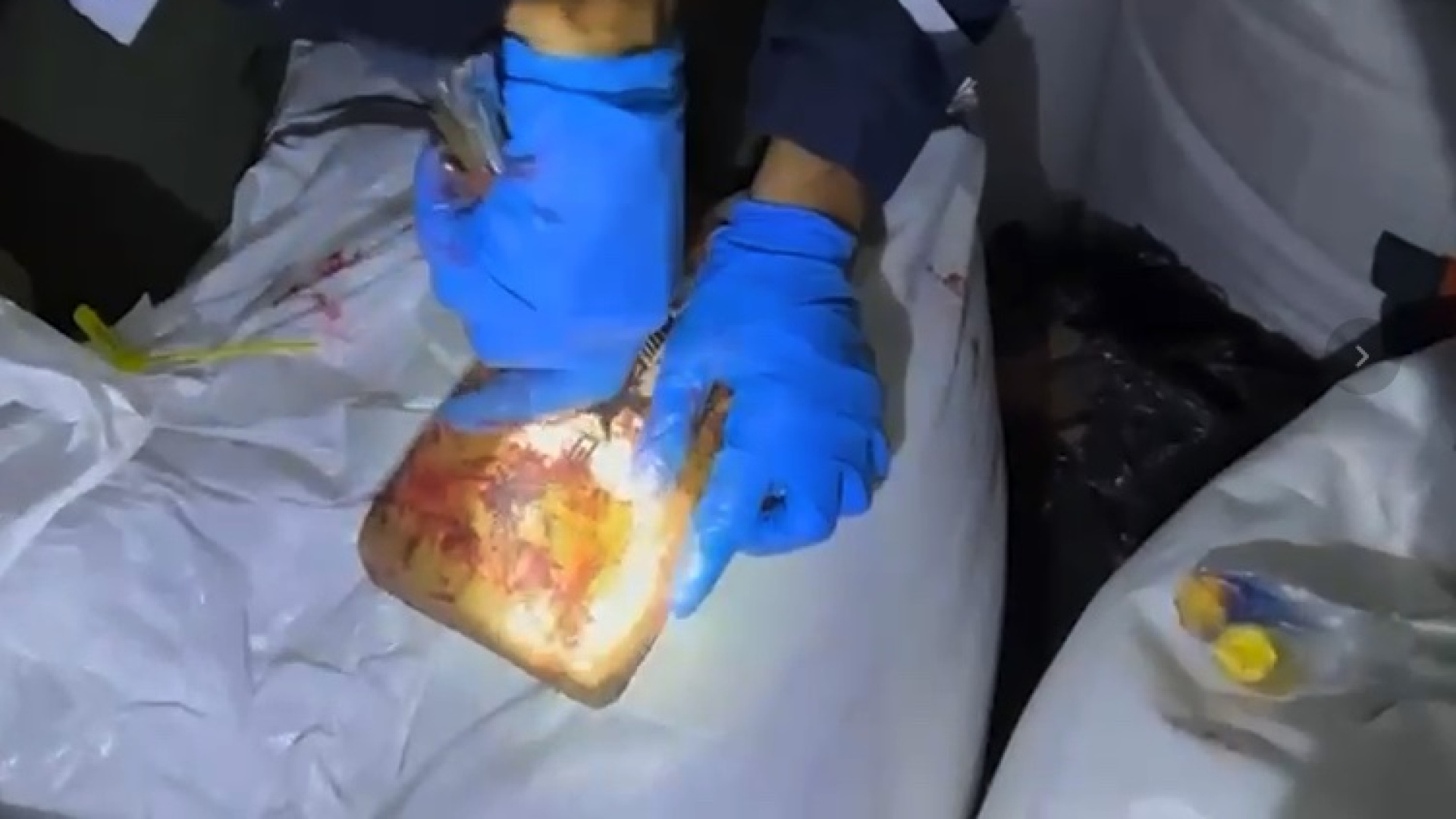 Son dakika: Mersin Limanı'nda 298 kg kokain ele geçirildi