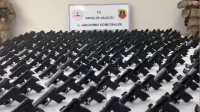393 ruhsatsız tabanca ele geçirildi