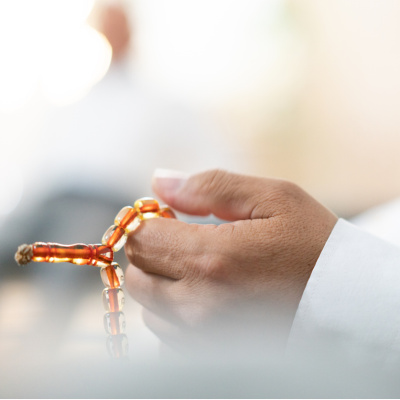 Tesbih sallamak günah mı?