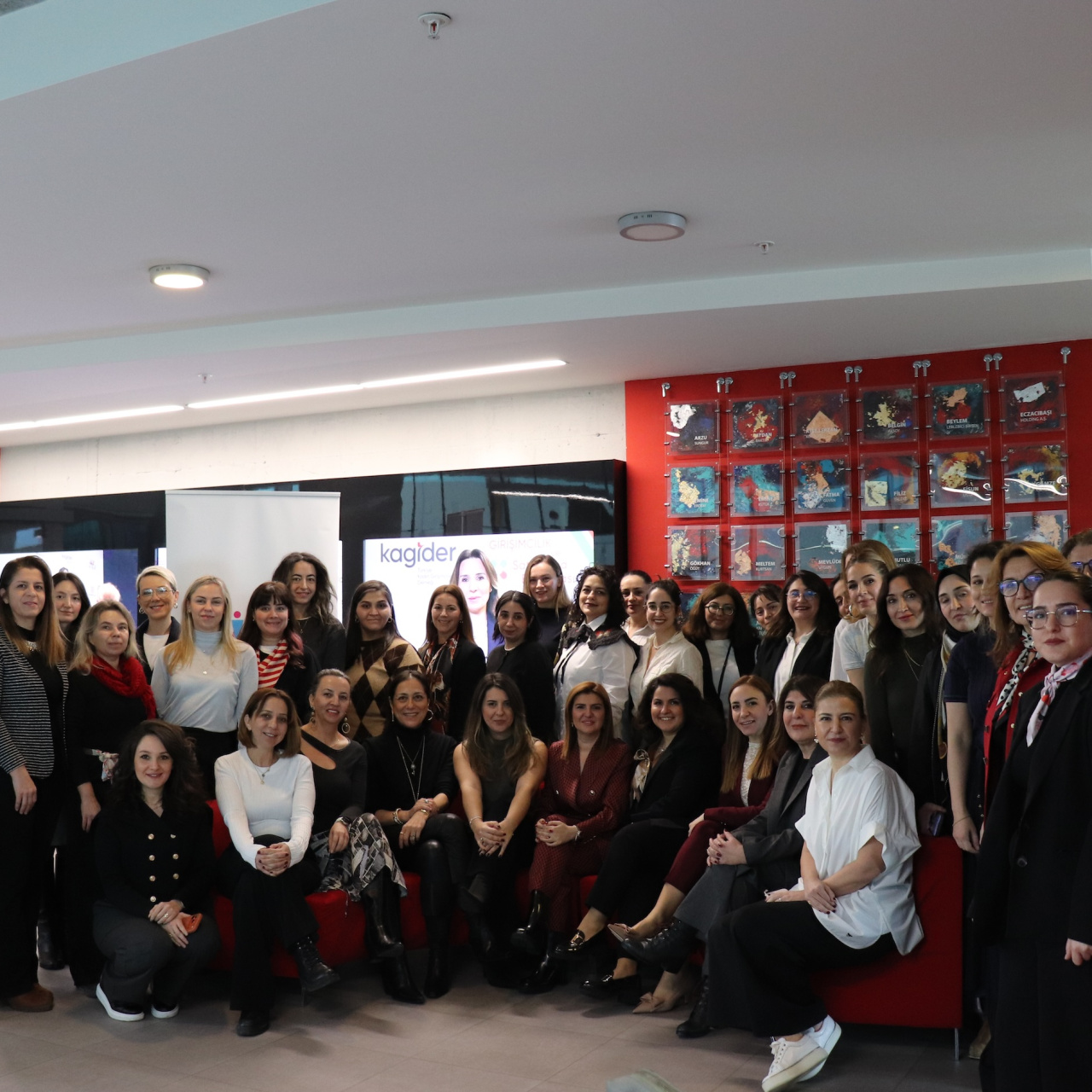 Kadın girişimcilere güçlü destek devam ediyor