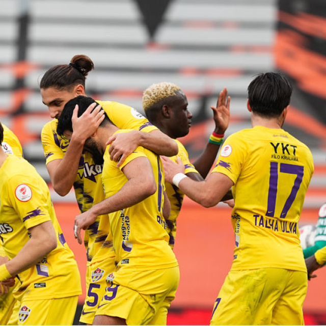 Eyüpspor 3 puanı 2 golle aldı!