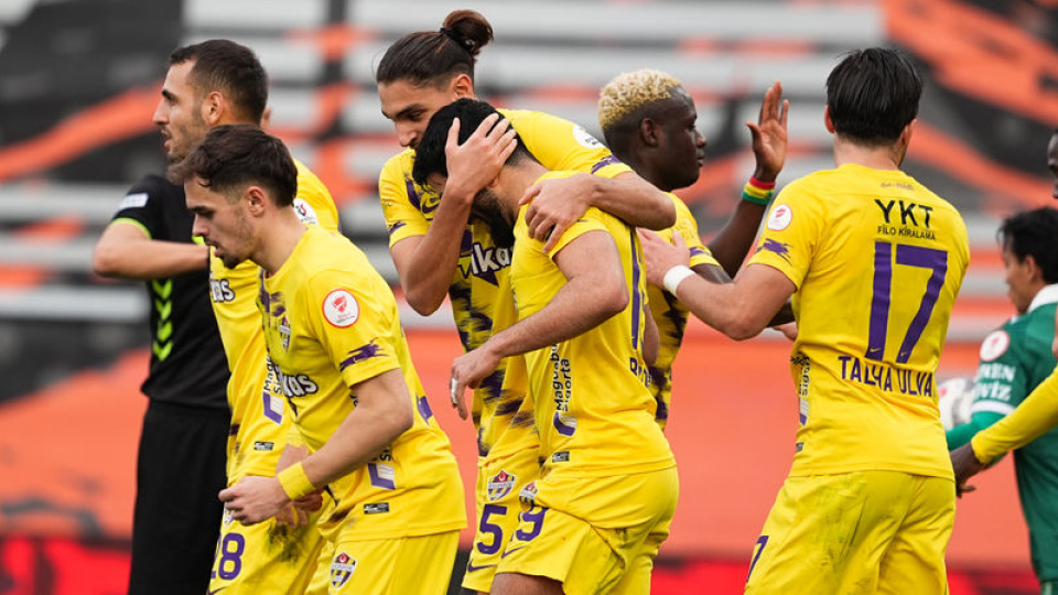 Eyüpspor 3 puanı 2 golle aldı!