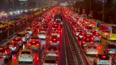 İstanbul'da trafik yoğunluğu yüzde 89'a çıktı