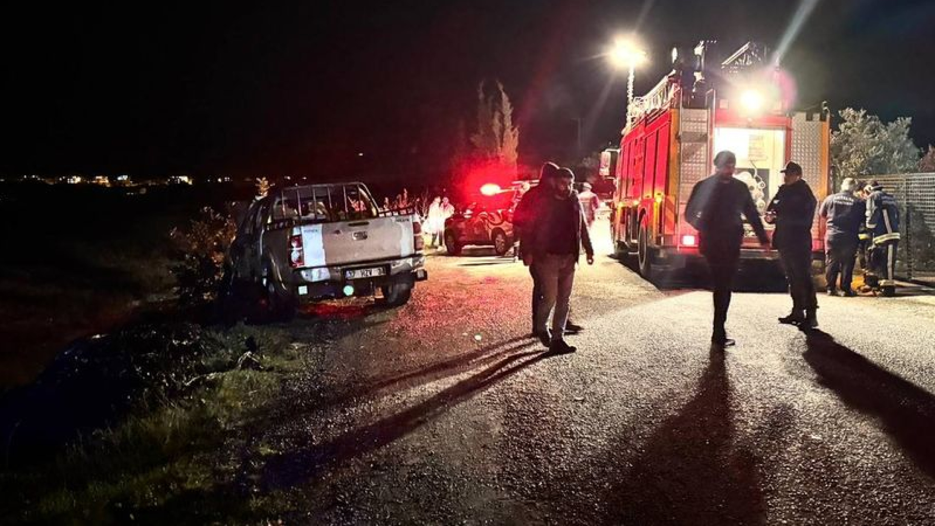 Antalya'da yanan otomobilde 1 kişinin cansız bedeni bulundu