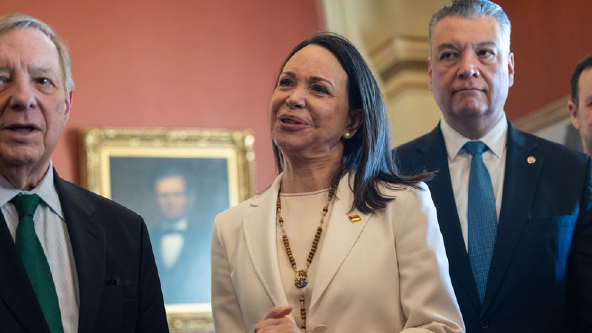 Machado, Nobel Barış Ödülü'nü Trump'a Sundu: Beyaz Saray'da Tarihi Buluşma