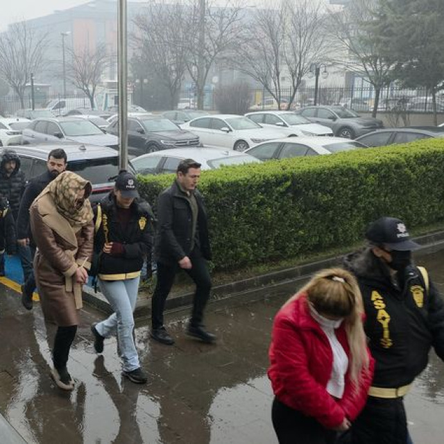 Fuhuşa aracılıktan 8 kadın adliyeye sevk!