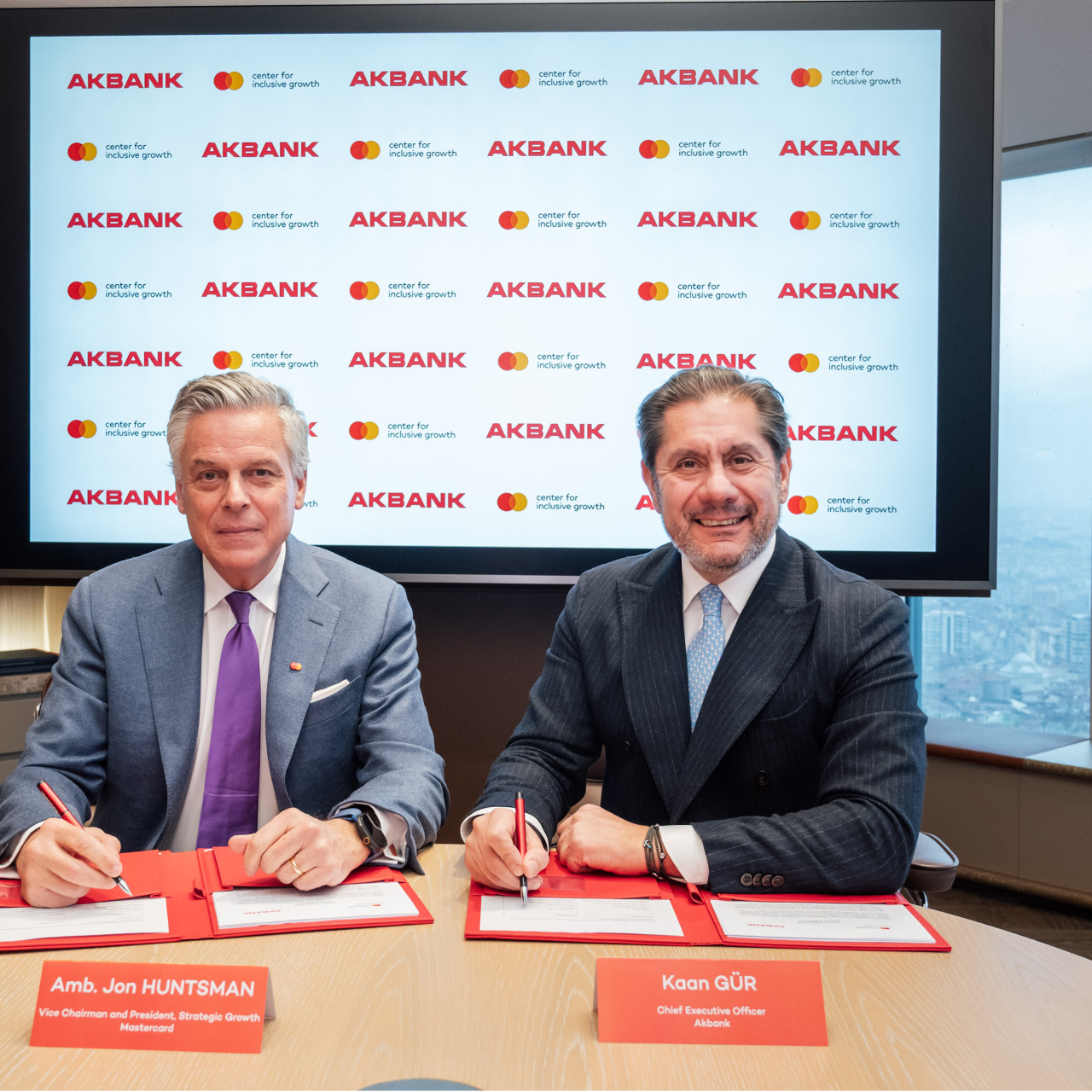 Akbank, kadın KOBİ’lerin dönüşümüne liderlik ediyor