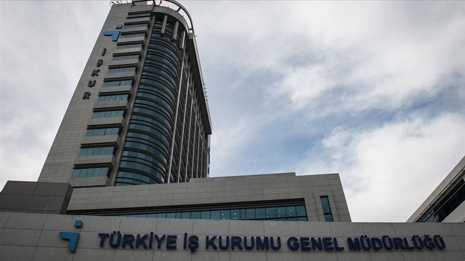 İŞKUR Gençlik Programı 2026: Cep Harçlığı 1.375 TL'ye Yükseldi, Başvurular Başladı