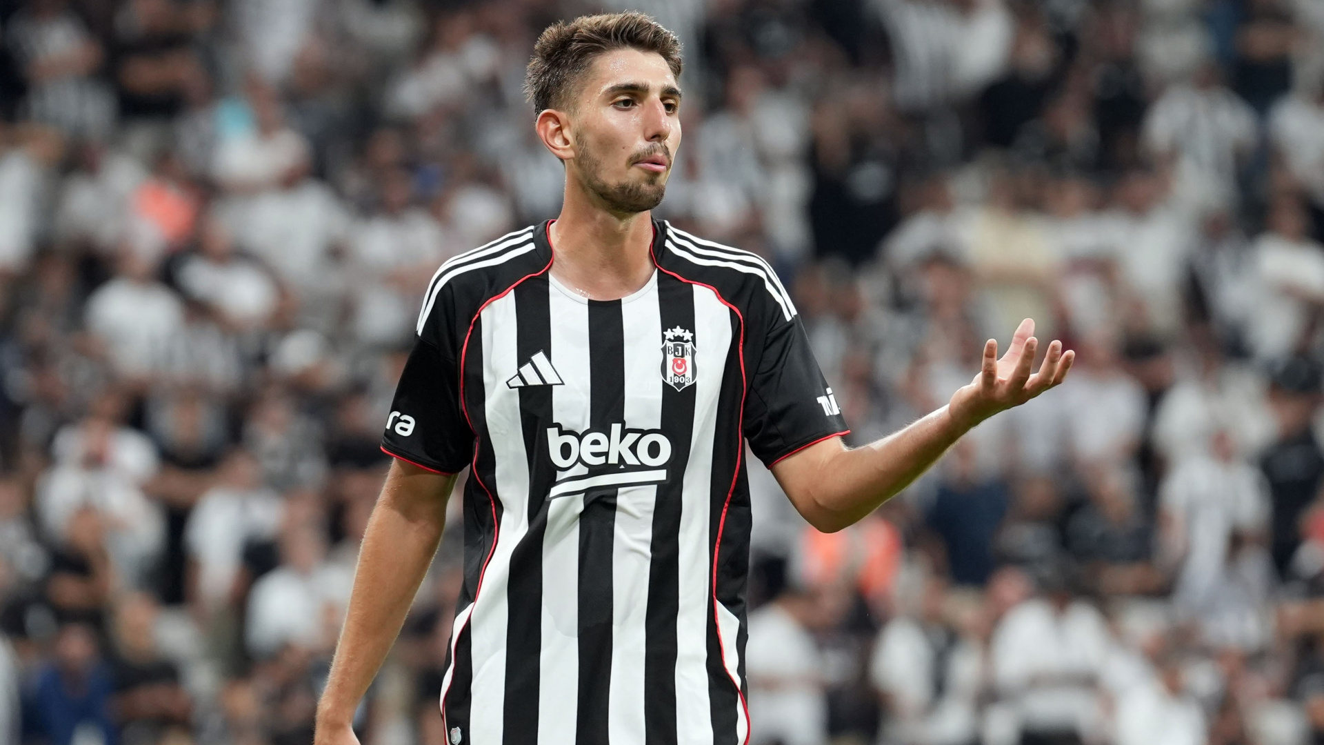 Beşiktaş'ta Demir Ege Tıknaz, Portekiz yolcusu! - Futbol Haberleri