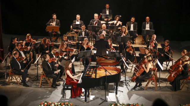 Elhamra Sahnesi’nde Mozart gecesi