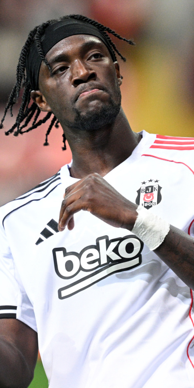 Abraham, İngiliz kulüplerinin gözdesi oldu!