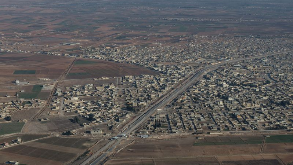 Suriye ordusunun vurduğu YPG/SDG, Fırat'ın batısından çekiliyor