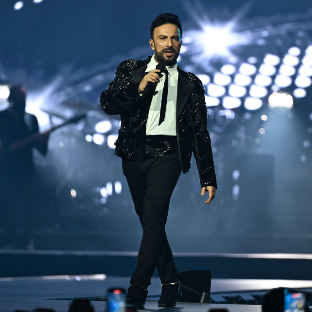 6 yıl aradan sonra sahneye çıktı