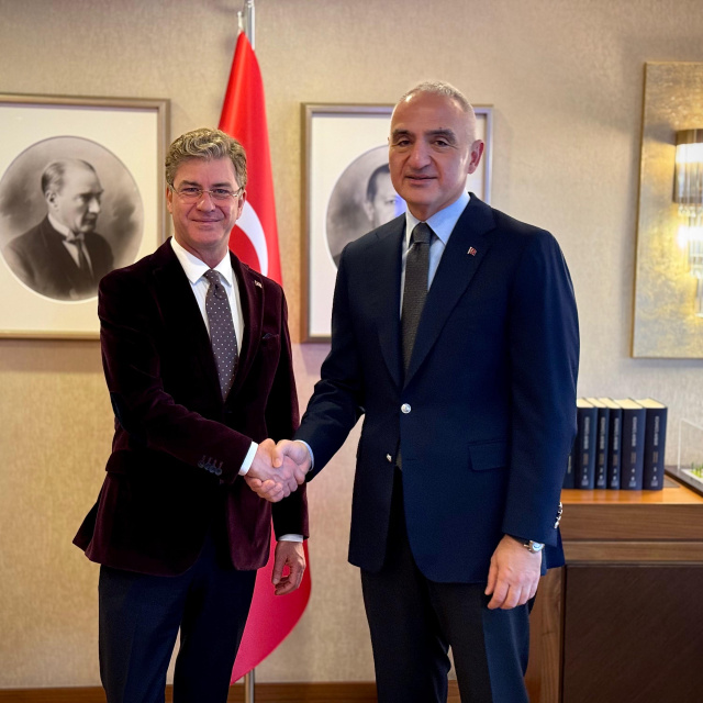 Bakan danışmanı oldu