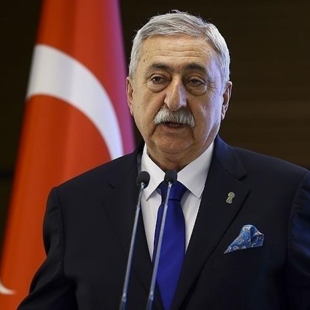 "Krediye erişimdeki engeller kaldırılmalı"