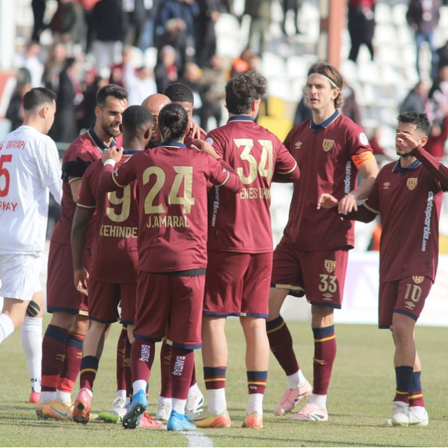 Bandırma, Pendik'i 4 golle geçti