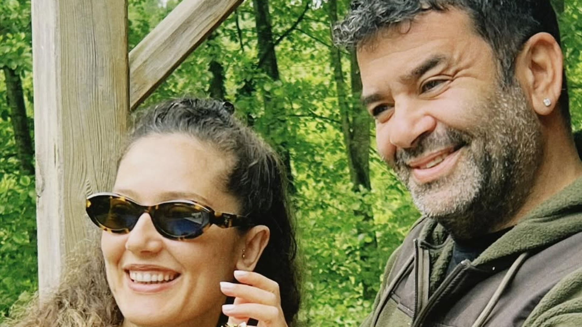 Bülent Şakrak'tan Romantik Paylaşım: Duygu Arabacıoğlu ile Aşkı Sosyal Medyada