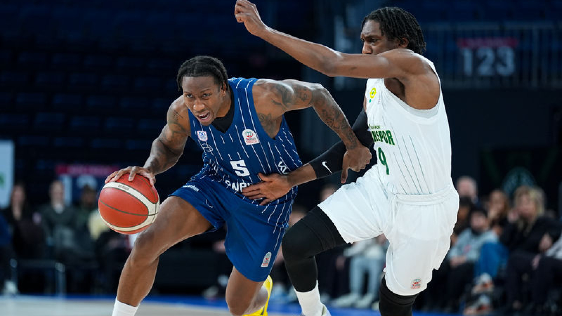 Anadolu Efes, Erokspor'a 90-79 Yenilerek 7. Mağlubiyetini Aldı