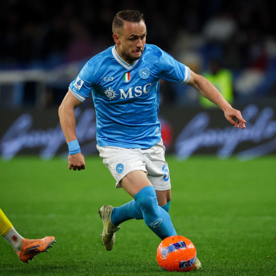 Napoli tek attı 3 aldı!