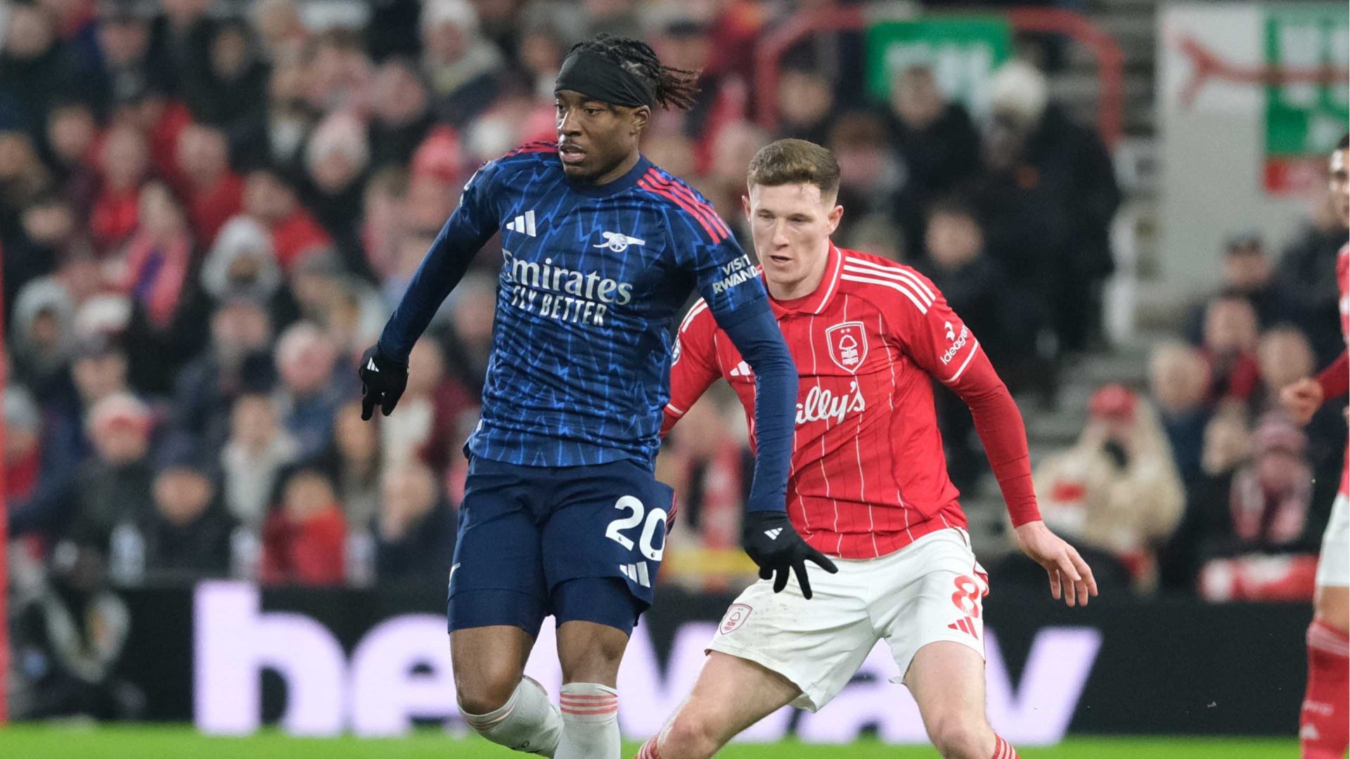 Arsenal, Nottingham Forest Beraberliğiyle Premier Lig Liderliğini Sürdürdü