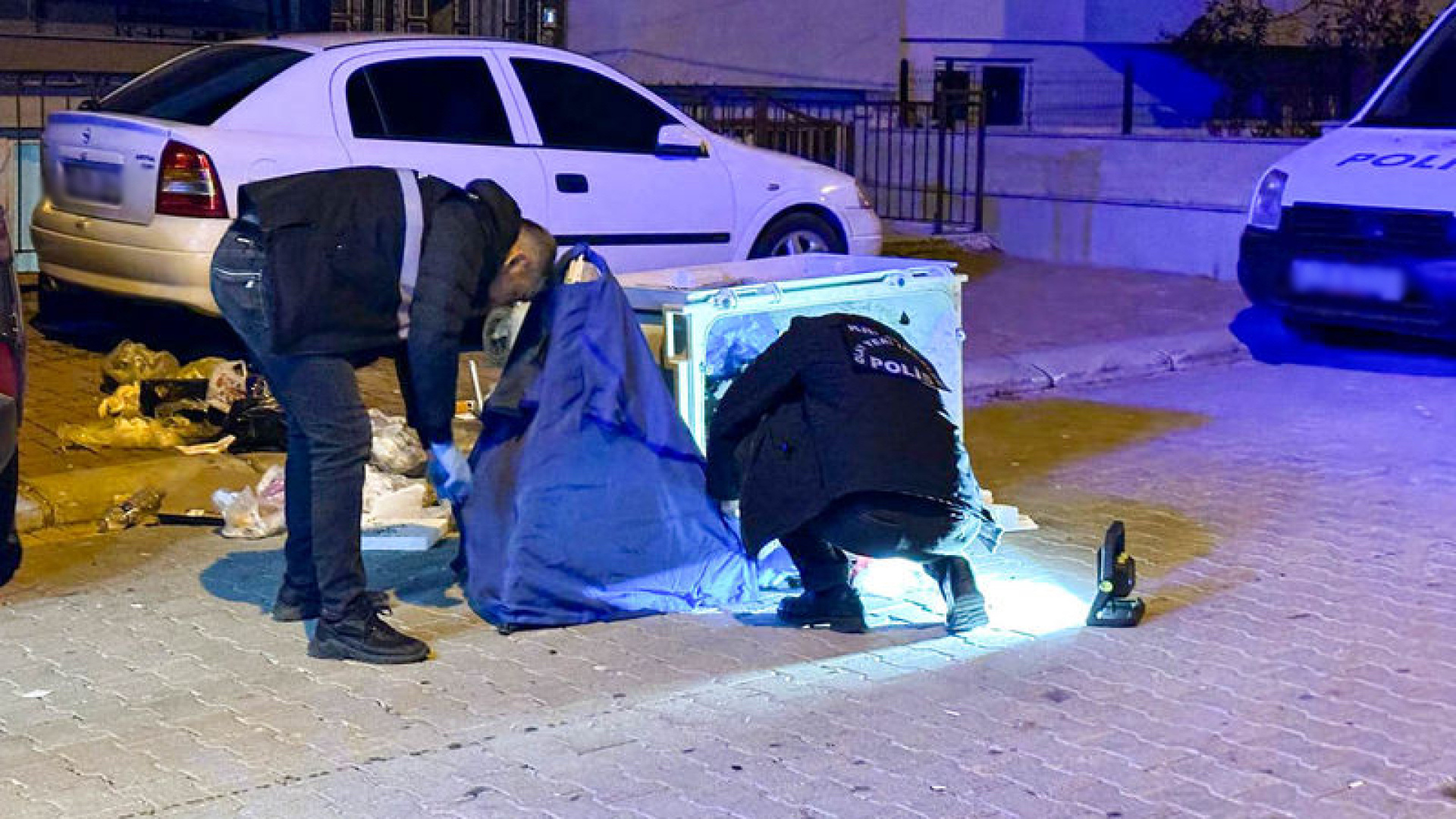 Uşak'ta çöp konteynerinde yeni doğmuş bebek ölü bulundu