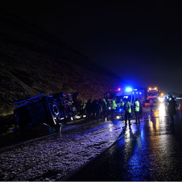 Kuzey Çevre Otoyolu'nda kaza: 11 yaralı