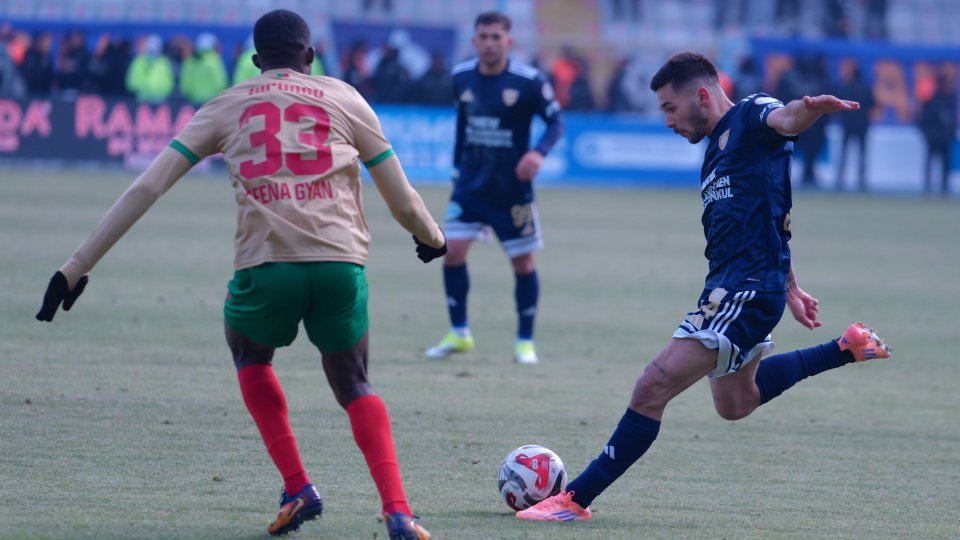 Erzurumspor Amedspor'u 2 golle geçti!