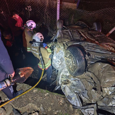 Otomobiller çarpıştı! Can kayıpları var!