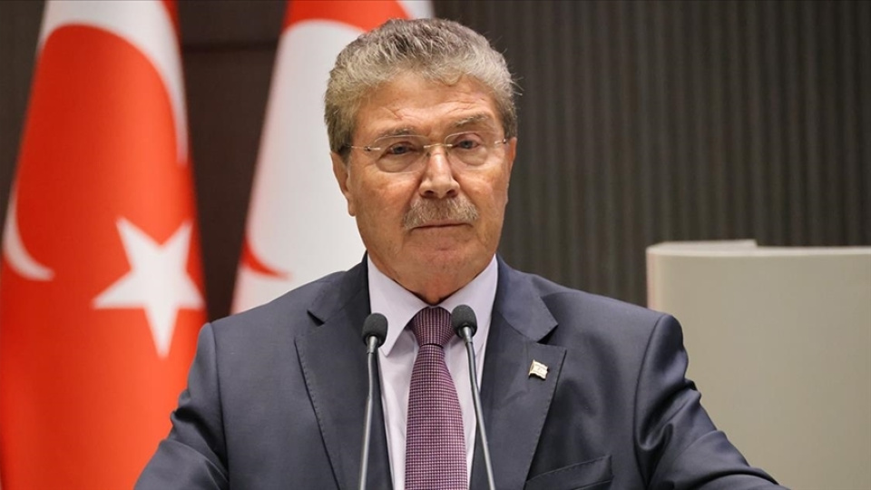 KKTC Başbakanı Üstel'den Rum bakana tepki: Türkiye garantördür, işgalci değil