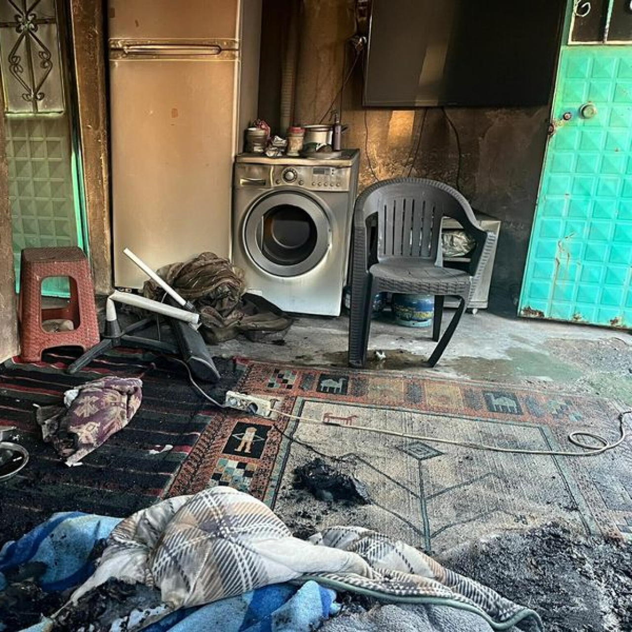 Yaşlı adam yangında can verdi