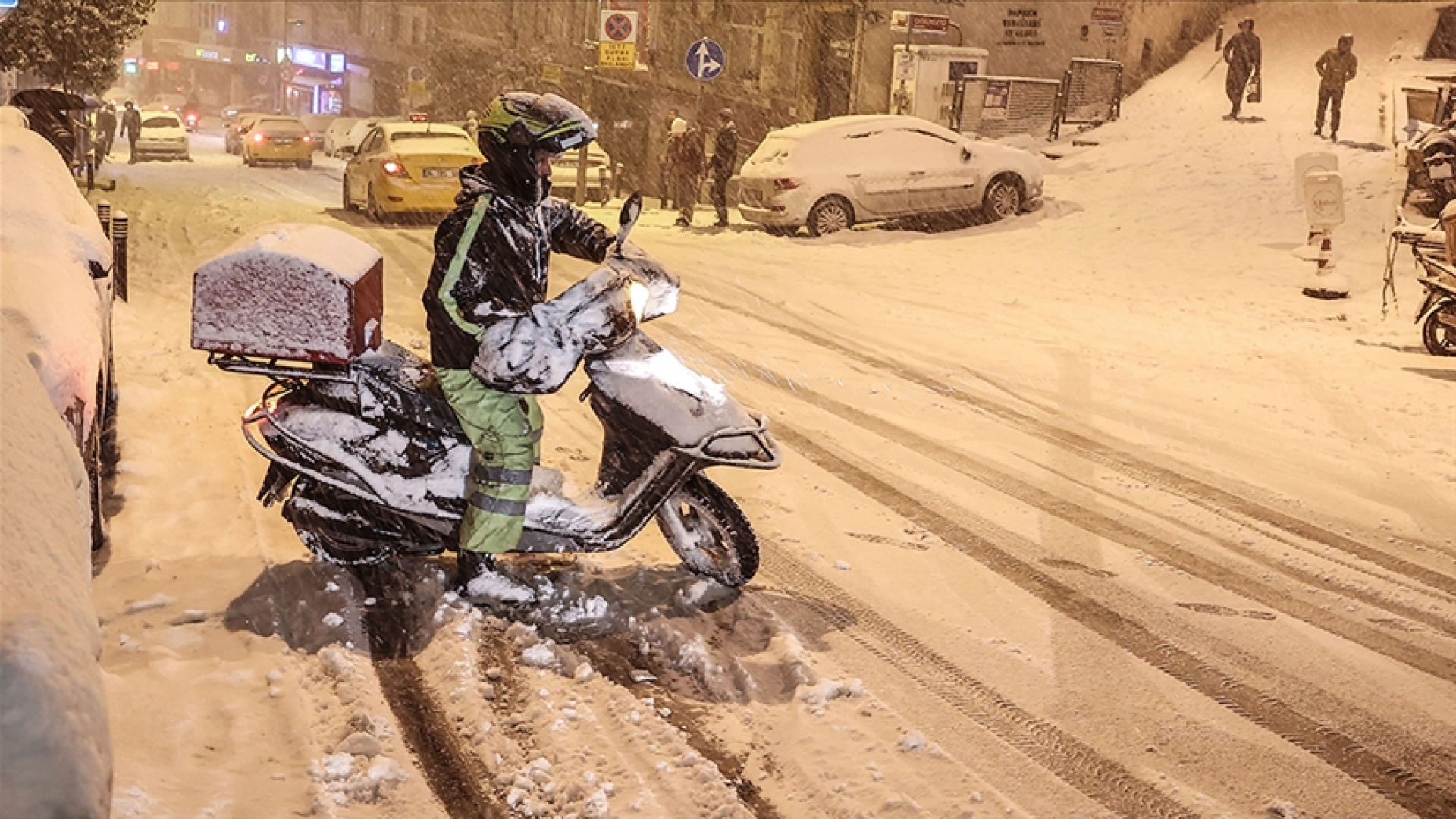 İstanbul'da Kar Yağışı Nedeniyle Kurye Yasağı: 19 Ocak'ta Çalışıyorlar mı?