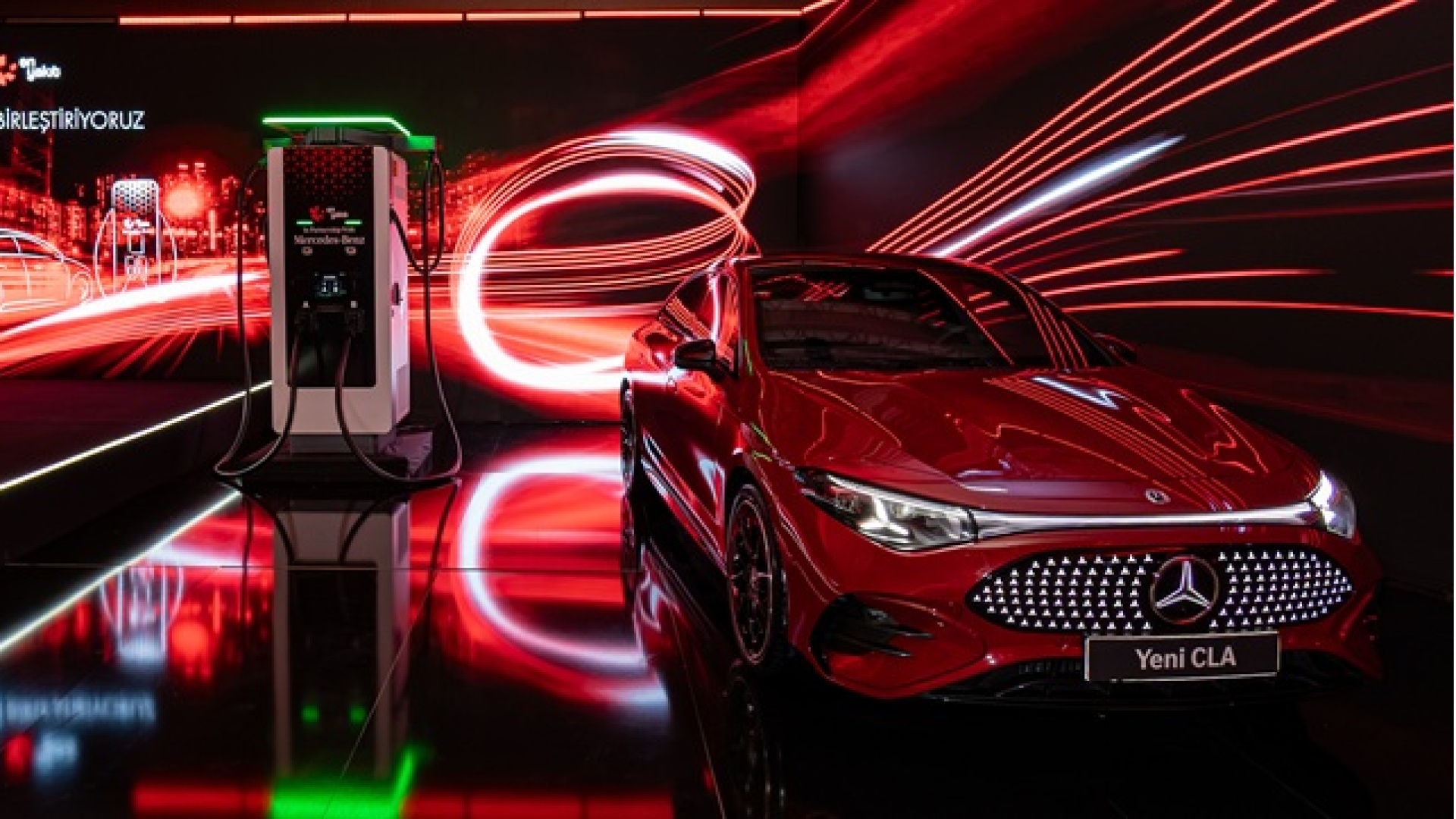 Mercedes-Benz ve En Yakıt'tan 2027'ye 40 Şarj İstasyonu Hamlesi