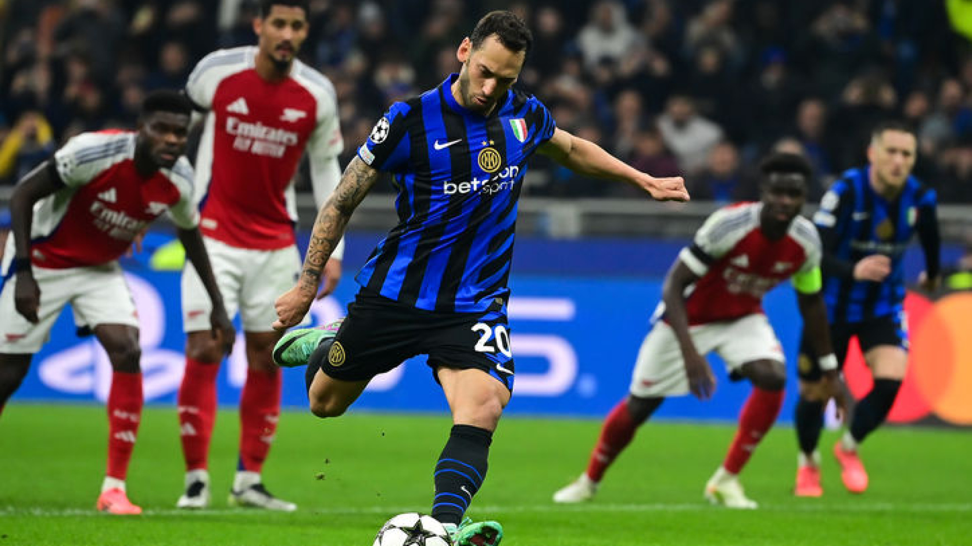 Inter- Arsenal Şampiyonlar Ligi maçı ne zaman, saat kaçta ve hangi kanalda? Hakan Çalhanoğlu oynayacak mı?