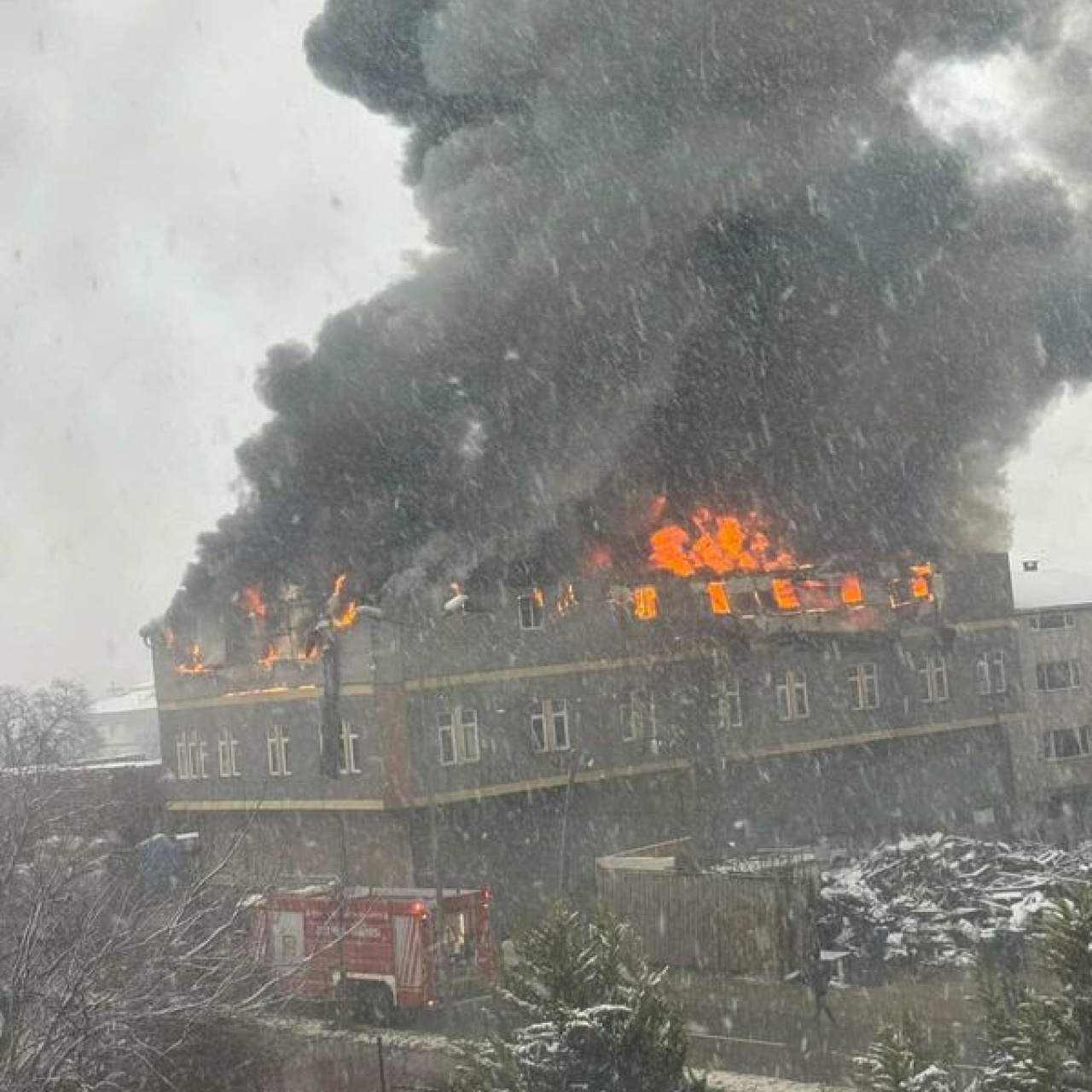 Çakmak fabrikasında yangın!