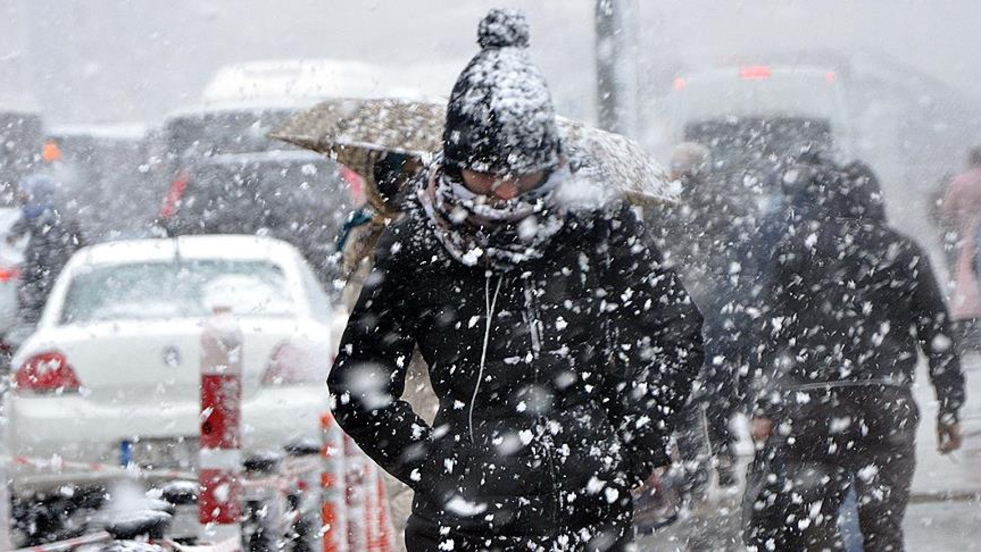Meteoroloji'den Kar Yağışı Uyarısı: İstanbul'da Kar Ne Zaman Bitecek?