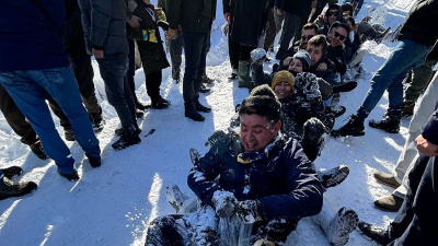 150 kişi birden poşetle kaydı